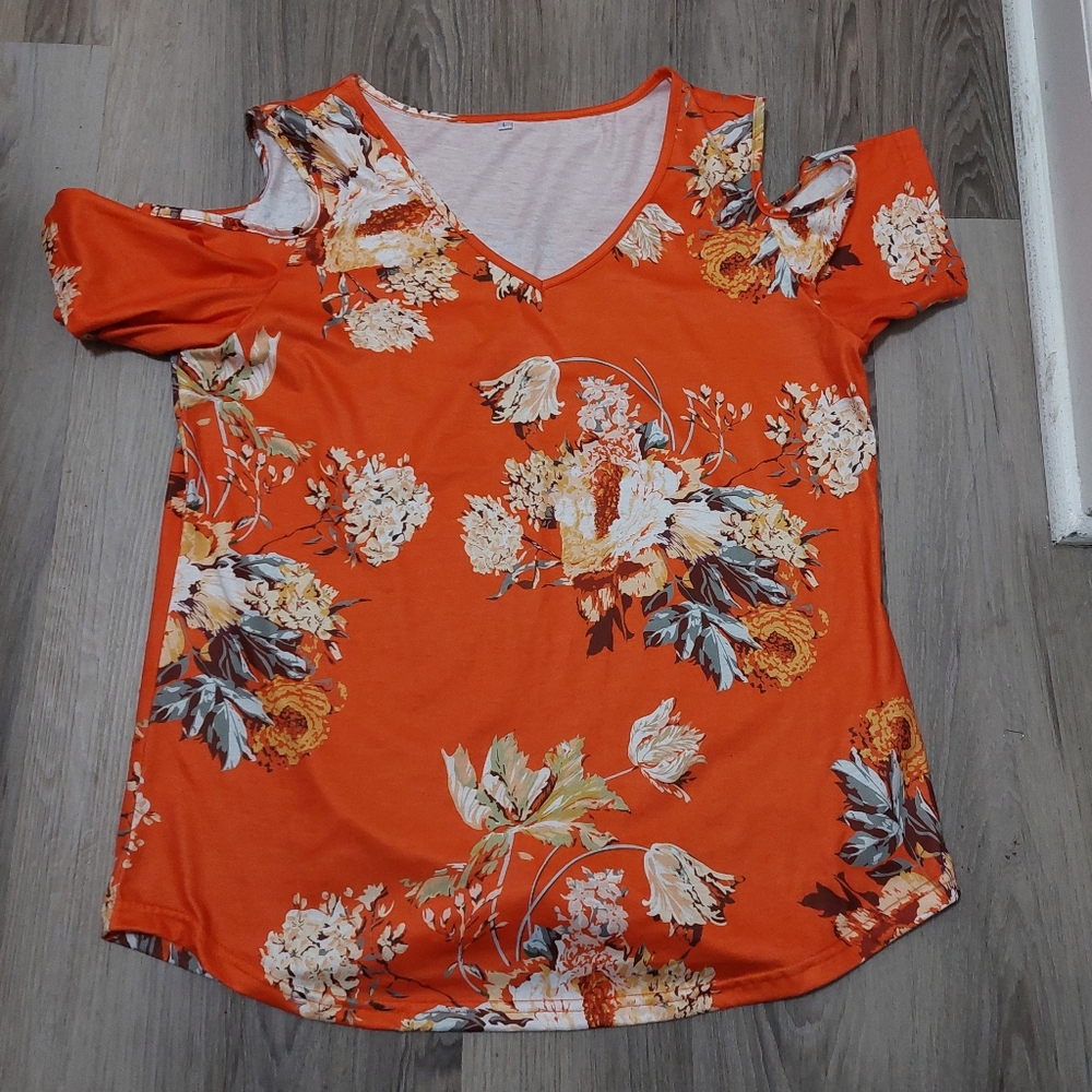 Women's Size Large V-Neck Top